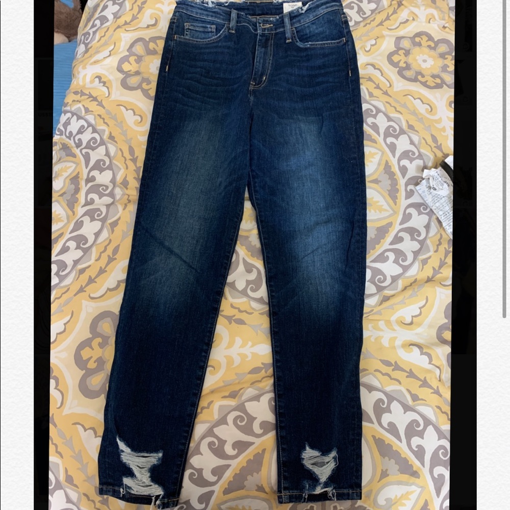 Buckle jeans